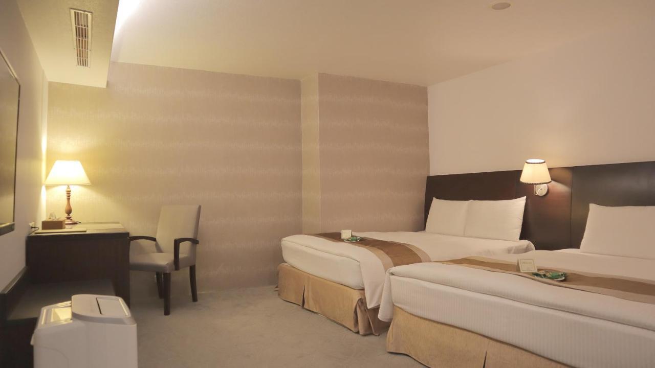 Ho Fong Business Stay Фэнъюань Экстерьер фото