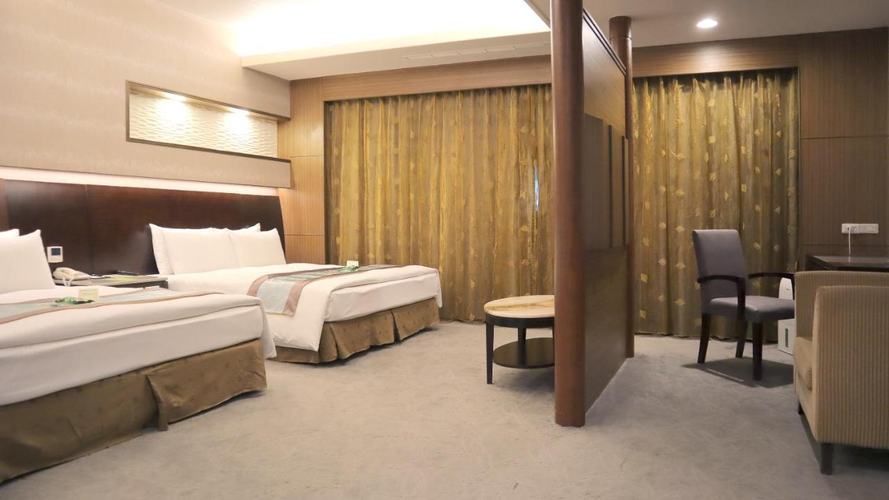 Ho Fong Business Stay Фэнъюань Экстерьер фото
