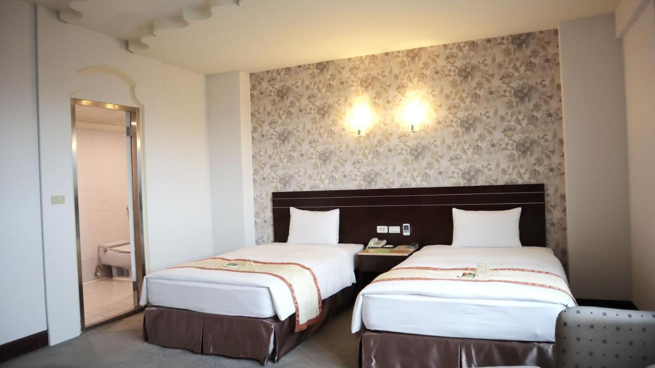 Ho Fong Business Stay Фэнъюань Экстерьер фото