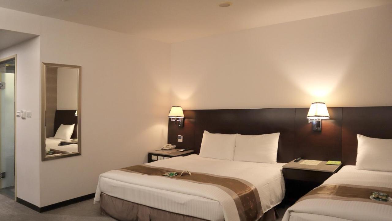 Ho Fong Business Stay Фэнъюань Экстерьер фото