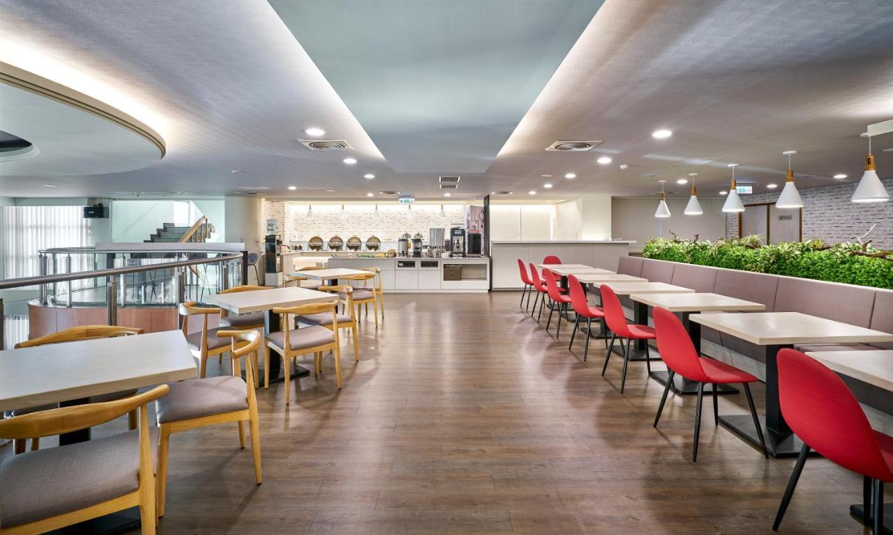 Ho Fong Business Stay Фэнъюань Экстерьер фото