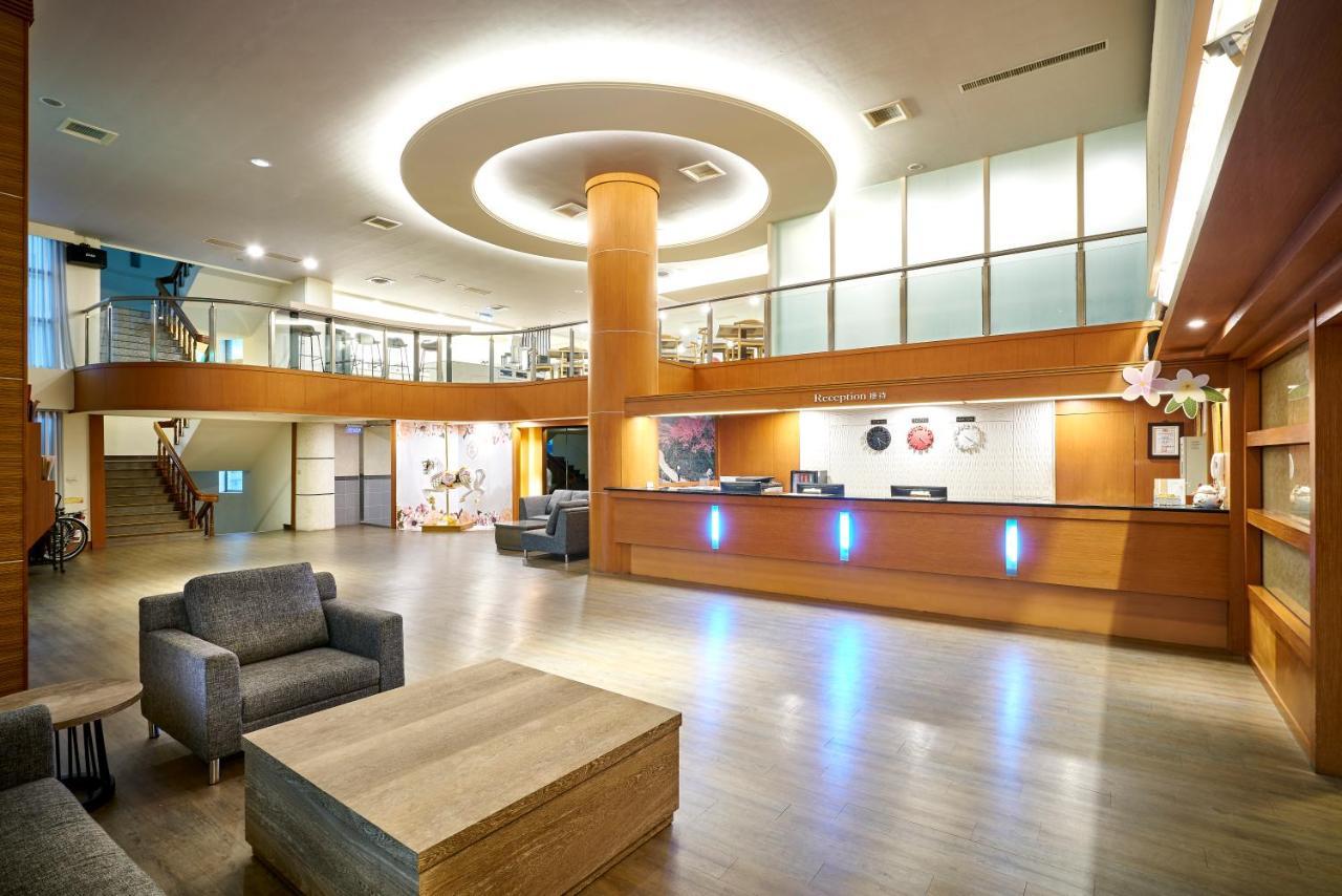 Ho Fong Business Stay Фэнъюань Экстерьер фото