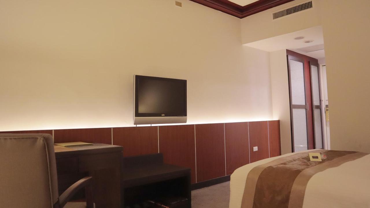 Ho Fong Business Stay Фэнъюань Экстерьер фото