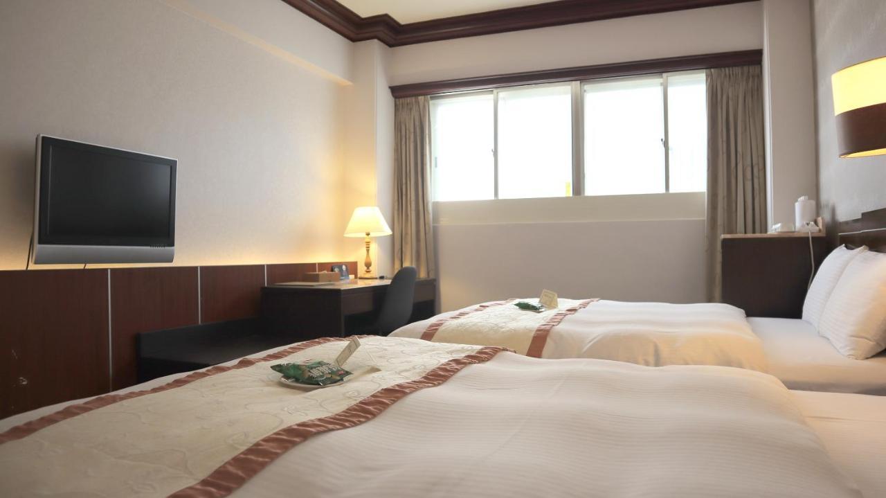 Ho Fong Business Stay Фэнъюань Экстерьер фото
