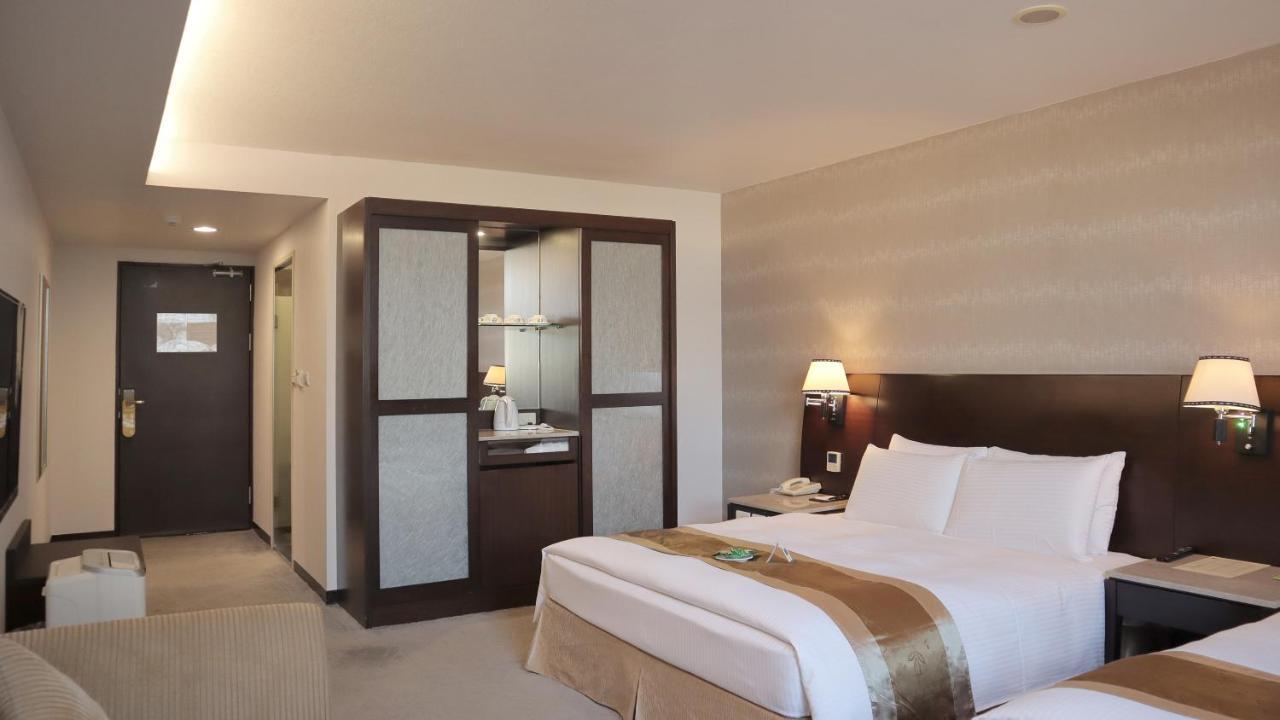 Ho Fong Business Stay Фэнъюань Экстерьер фото