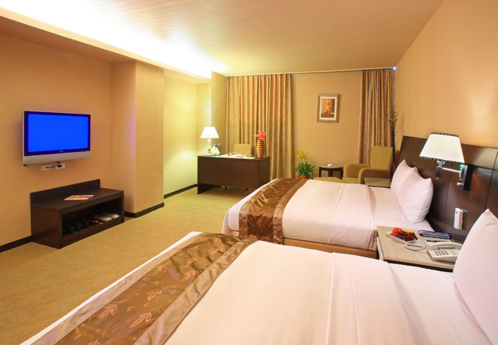Ho Fong Business Stay Фэнъюань Экстерьер фото