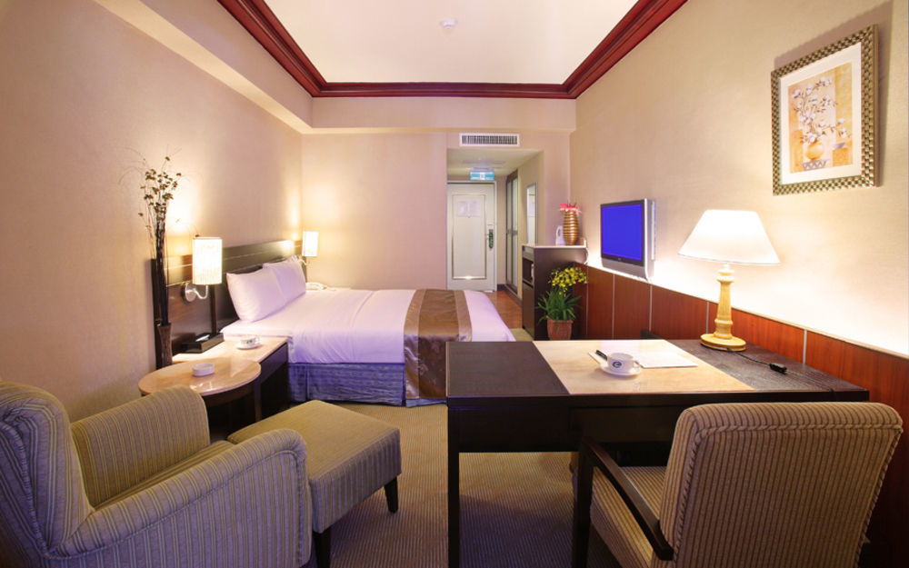 Ho Fong Business Stay Фэнъюань Экстерьер фото