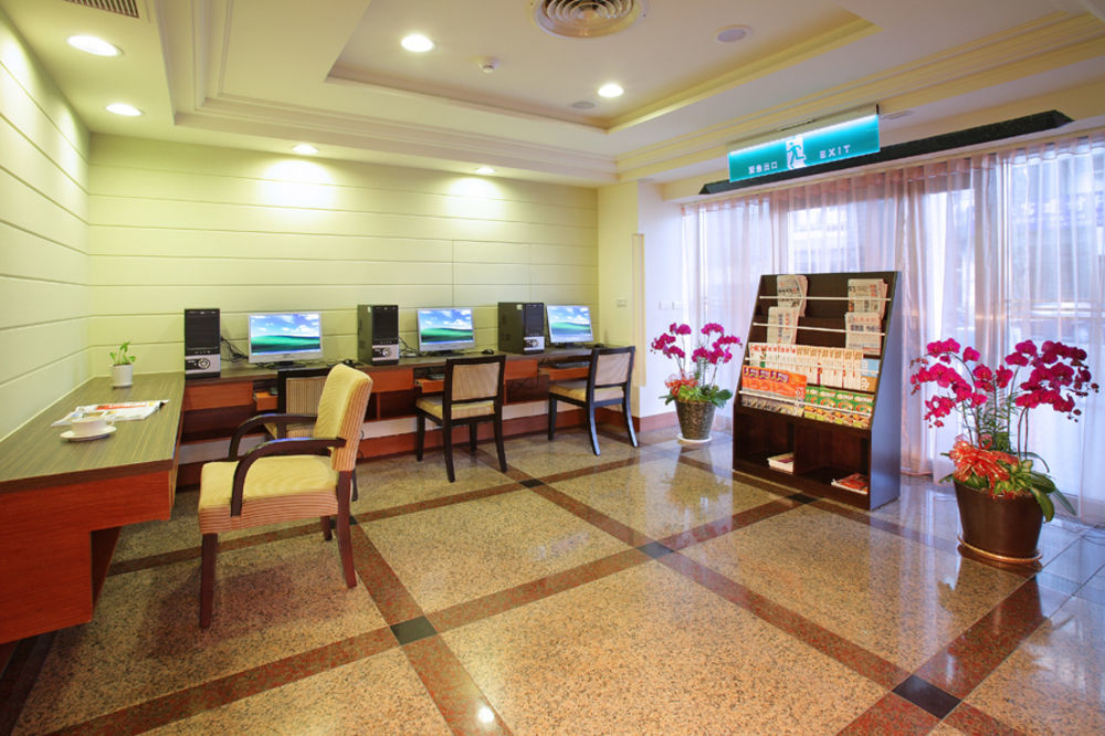 Ho Fong Business Stay Фэнъюань Экстерьер фото