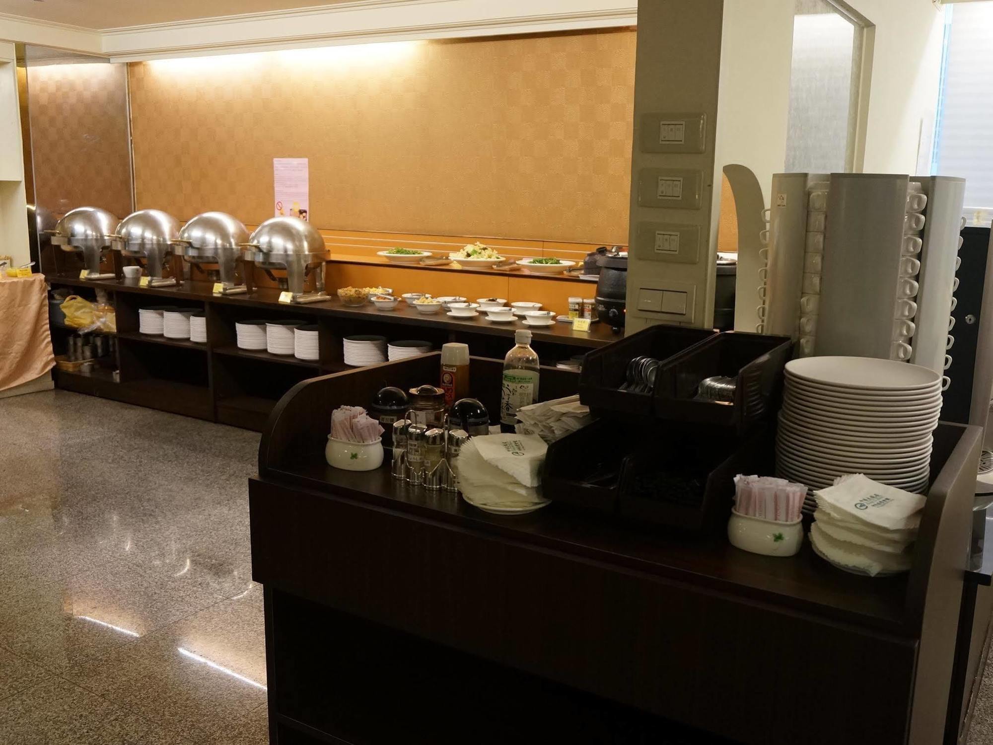 Ho Fong Business Stay Фэнъюань Экстерьер фото