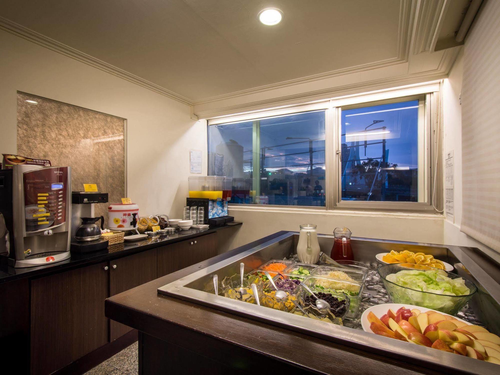 Ho Fong Business Stay Фэнъюань Экстерьер фото